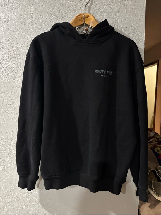 White Fox Boutique Tops - White Fox Boutique Large Logo Graphic Bubble Letter Hoodie in Black/Gray Sz M/L